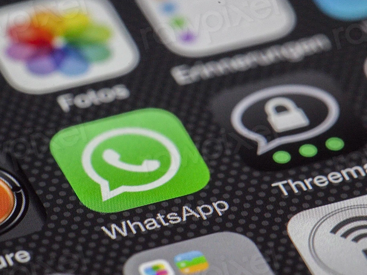 Russia Blocks WhatsApp Nationwide, Pushes Users Toward State-Backed MAX App